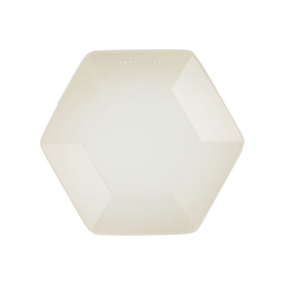 Hexagon Plate 21cm Meringue image number 0
