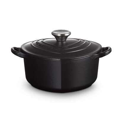 Heart Shaped Casserole 20cm Matte Black image number 0