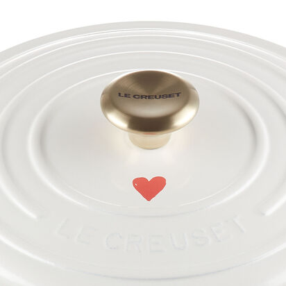 Hearts Round Casserole 22cm White image number 5