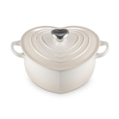 Heart Shaped Casserole with Heart Knob 20cm Meringue image number 0
