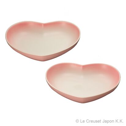 Set of 2 Medium Heart Dishes 22cm Powder Pink image number 0